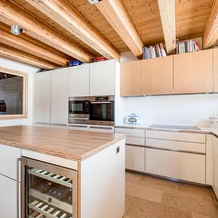 Daire Chalet Berti, 5 Bedrooms, 12 Pers. *