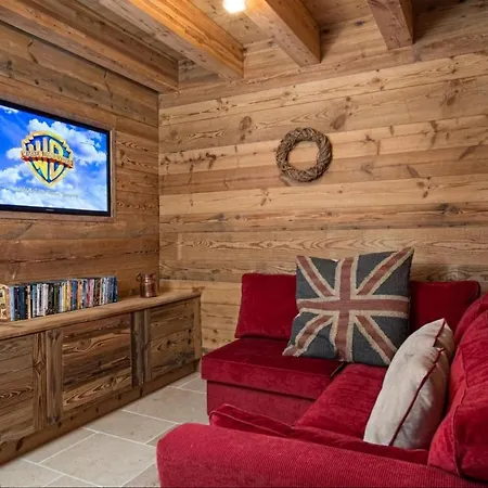Chalet Berti, 5 Bedrooms, 12 Pers. Apartament *