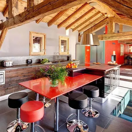 Chalet Berti, 5 Bedrooms, 12 Pers. Apartament *